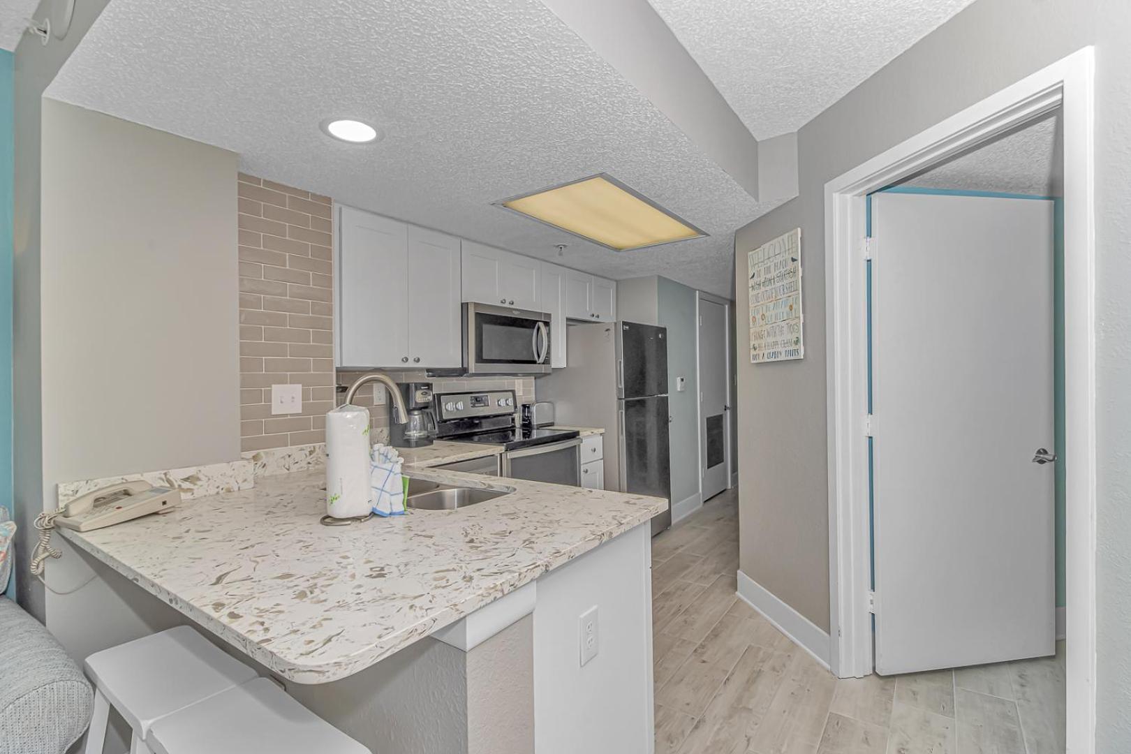 Immaculate! Beautifully Renovated Oceanfront 1 Bedroom Suite - Sleeps 6! - Roxanne Towers Unit 804 默特尔比奇 外观 照片